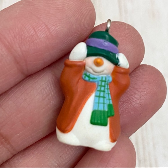 2005 Hallmark Keepsake Set of 3 Snowman Miniature Ornaments - Picture 6 of 10